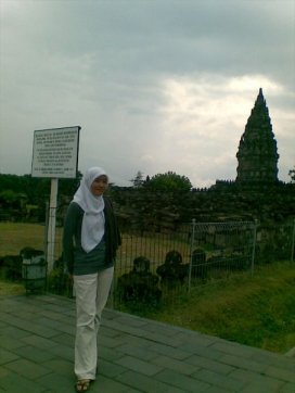 Benang Merah Borobudur Dan Angkor Wat  A SHORT JOURNEY